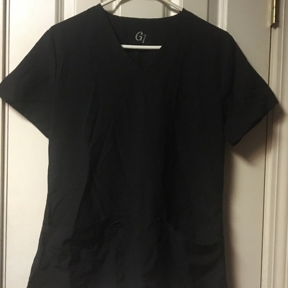 GT Performance 
Women’s 
Black 
Scrub Top 
With Pockets
Medium - Picture 3 of 9